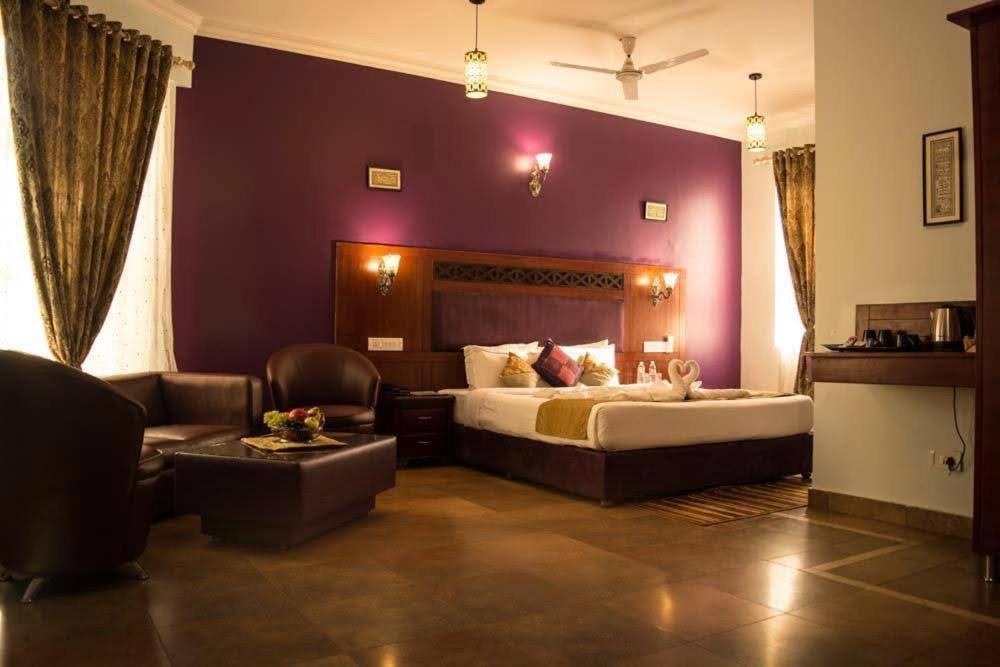 Hotel Wanders In Travel Company Madikeri Exterior foto